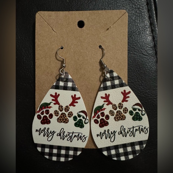 Earrings Merry Christmas Puppy Dog Paws Droplet PU Faux Leather Vegan Droplet - Picture 1 of 3